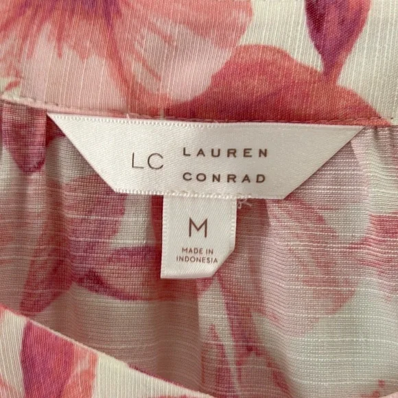 4 Beautiful Lauren Conrad Tops - Picture 3 of 4